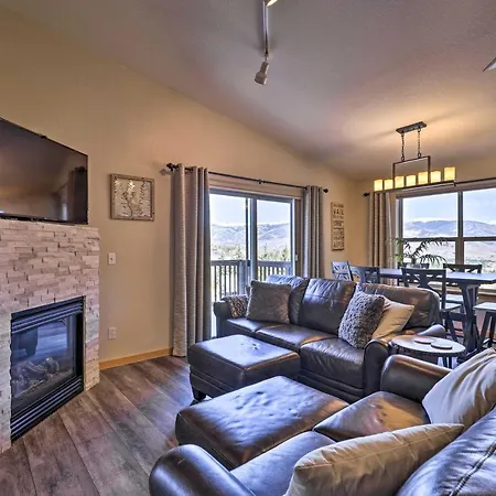 Newly Remodeled Picturesque Condo With Mountain View